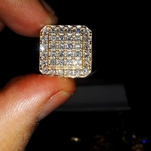 10k solid heavy gold ring si H diamonds